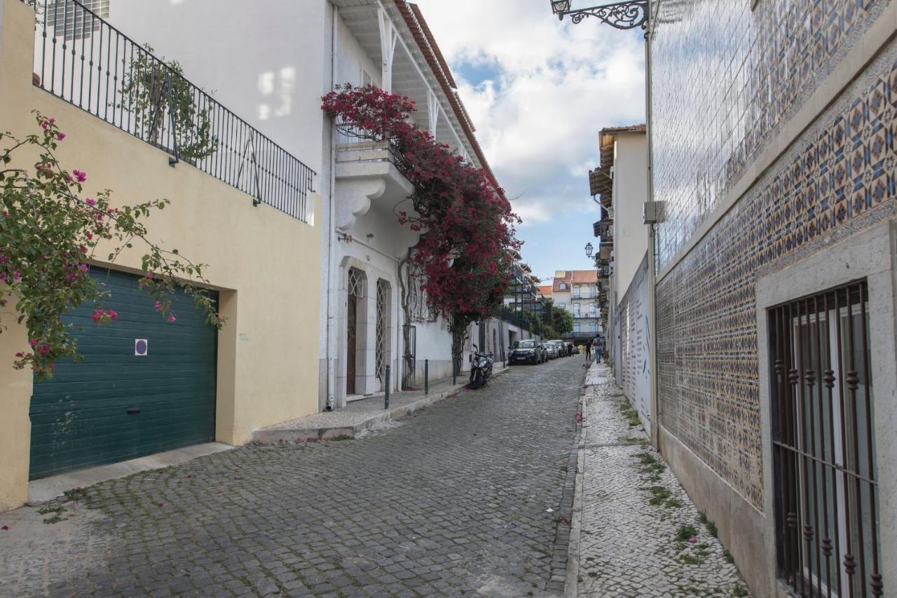 Lovelystay - Sunny Flat W/ Balcony Overseeing Graca And River Lisbon Exterior photo