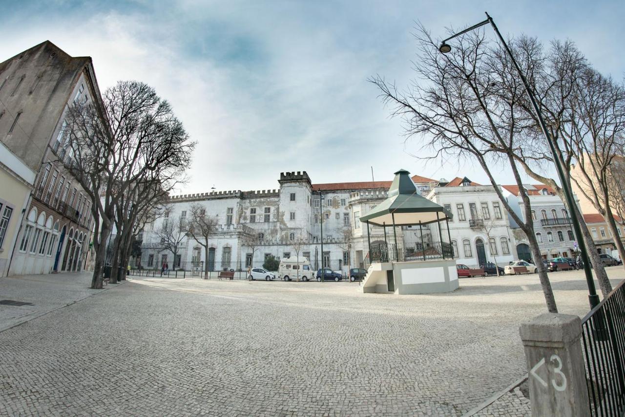 Lovelystay - Sunny Flat W/ Balcony Overseeing Graca And River Lisbon Exterior photo